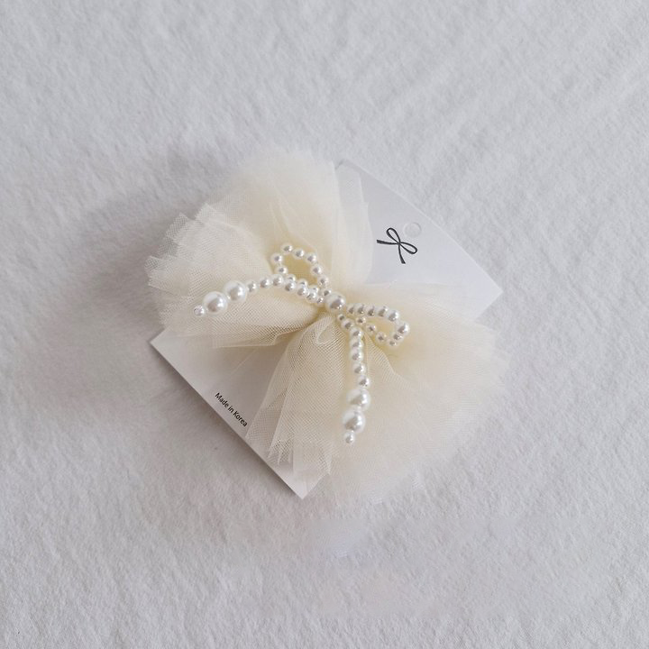 Tulle Pearl Ribbon Pin