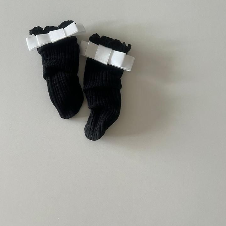 Ribbed Ribbon Knee Socks