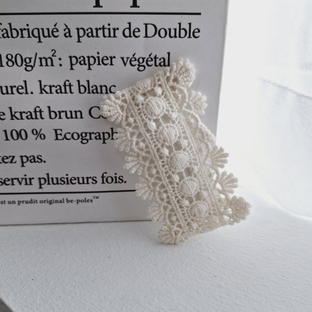 Square Lace Clip