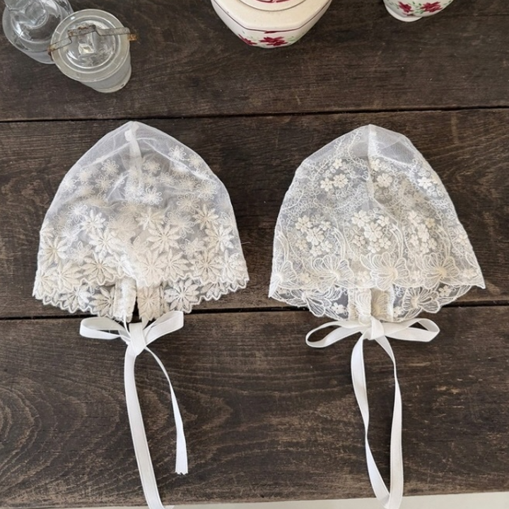 Lace Bonnet